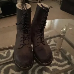 - Dr The Serena Brown boots size 9 UK or 10 US Men