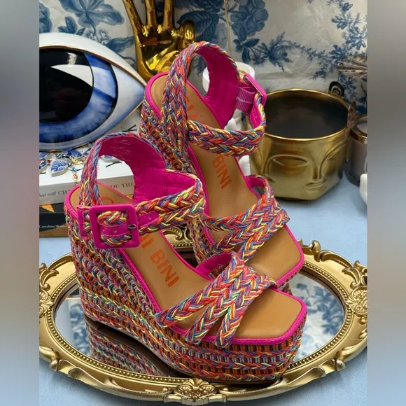 🆕 GIANNI BINI 🧿 NWOB Santi Woven Beaded Wedge Sandals, Rainbow Multi Sz US 6.5