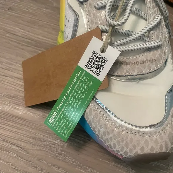 🌈 NIB Flower Mountain @ Anthropologie rainbow sole sneakers shoes sz 39 🌈
