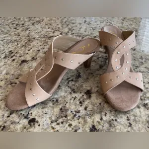 A2 by Aerosoles Heelrest Bisque Heeled Open Toe Slip On Sandals Size 9-1/2 M
