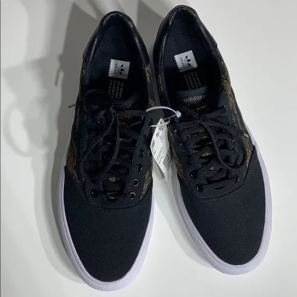 Adidas Canvas Skateboard camouflage low sneakers 10 new w tag men’s