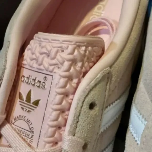 adidas Gazelle Indoor Shoea