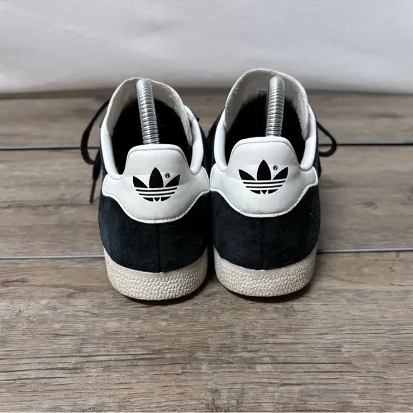 Adidas Gazelle Shoes Sneakers Black White Sz 9 Mens 10 Womens Skateboard BB5476‎