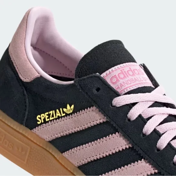 adidas Handball Spezial Core Black / Clear Pink / Gum