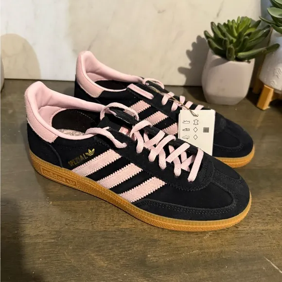 adidas Handball Spezial Core Black / Clear Pink / Gum