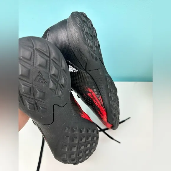 Adidas Predator athletic soccer indoor shoes, size 11.5, great condition