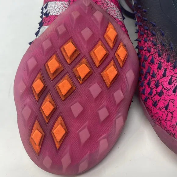 Adidas Predator Indoor Laceless Soccer Shoes TF Demonskin Shock Pink Size 6.5