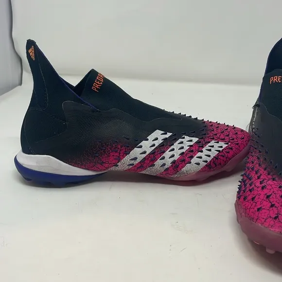 Adidas Predator Indoor Laceless Soccer Shoes TF Demonskin Shock Pink Size 6.5