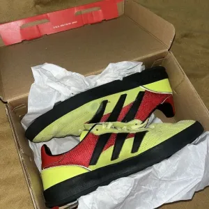 Adidas Sobakov P94 EE5640 Men's size 9 Neon Green Suede Black‎ Red Low Shoes BMX