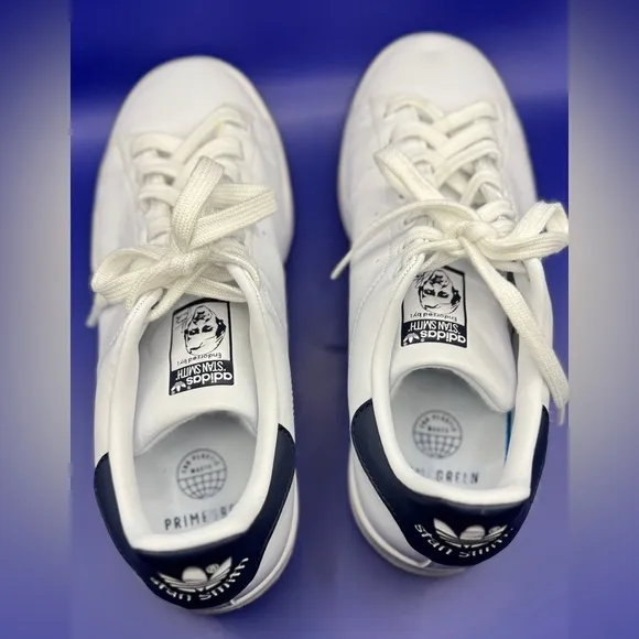 Adidas Stan Smith White with Navy Blue Classic Tennis Shoes Boys Size 7