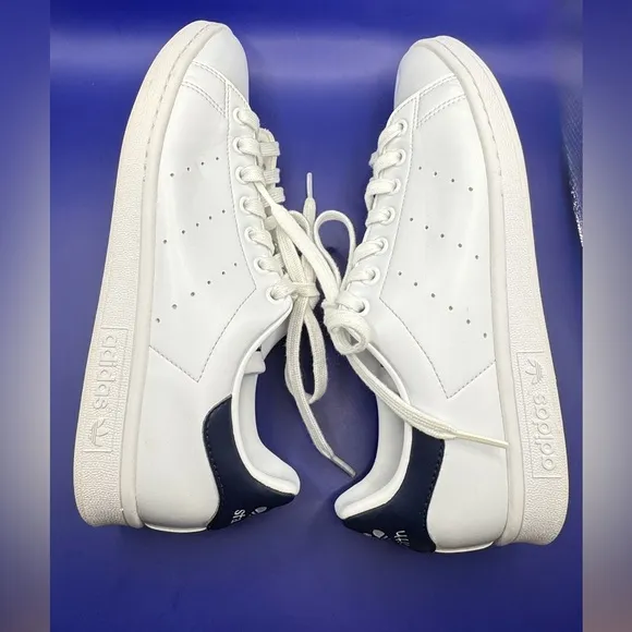 Adidas Stan Smith White with Navy Blue Classic Tennis Shoes Boys Size 7