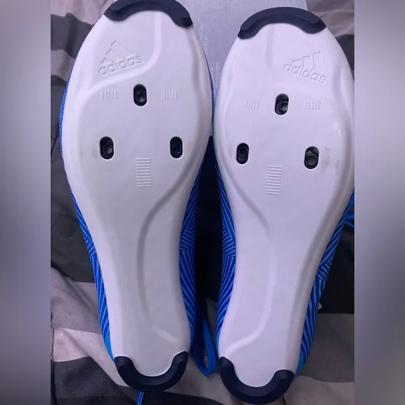 Adidas. The road cycling shoes NWT! NIB size 6 men 7 wmns