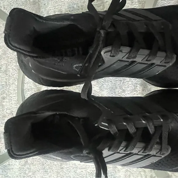 ADIDAS UltraBoost 21 running shoe. Size 7.5 worn once