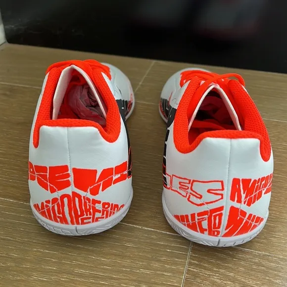 adidas Unisex-Child X Speedportal Messi.4 Indoor Soccer size 5.5 NWOT