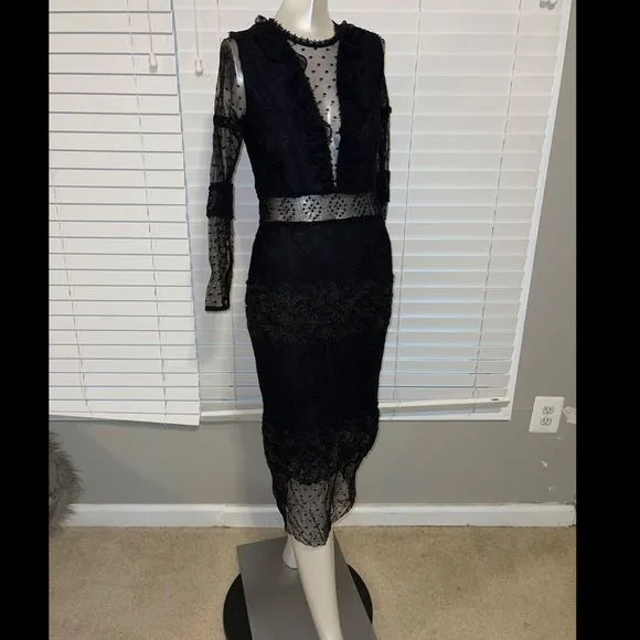 Alexis Elize Long-Sleeve Lace Midi Dress