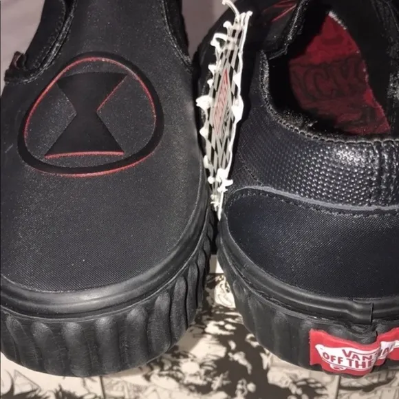 &gt;👩MARVEL AVENGERS BLACK WIDOW RED INSOLE CLASSIC SLIP-ON BRAND NEW VANS UNISEX