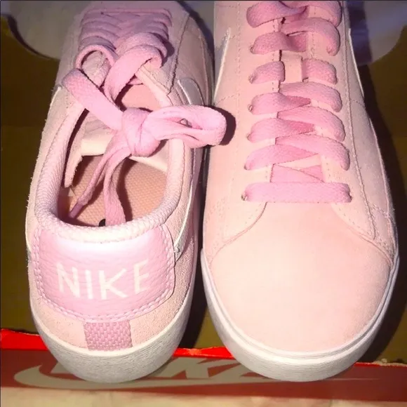 &gt;👧🏻SUEDE BLAZER LOE SD LIGHT PINK WHITE 😍 BRAND CUTE NEW NIKE 4.5 BIG GIRLS