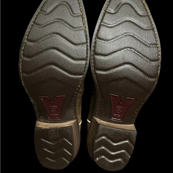 ARIAT Buckaroos men size 10