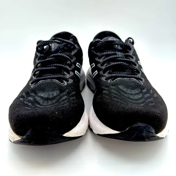 ASICS women’s GT2000 11 Black White lace up Running Shoes sneaker performance 11