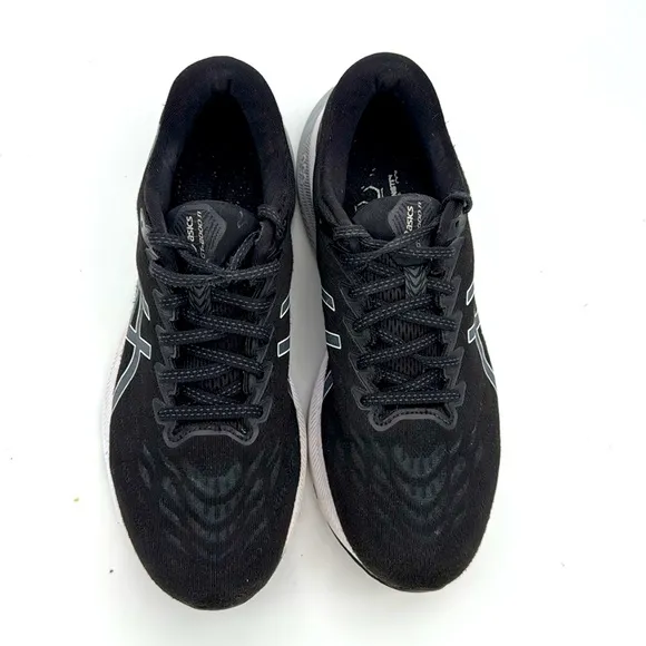 ASICS women’s GT2000 11 Black White lace up Running Shoes sneaker performance 11