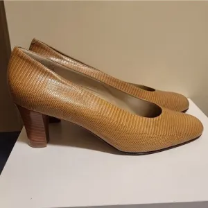 Bally Tan Snakeskin Pointy Toe Stacked Heel Pumps sz. 10 Ret.$298 Made in Italy
