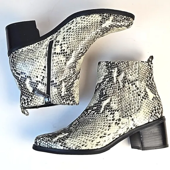 Blondo Elvina Waterproof Black Cream Snake Embossed Leather Ankle Bootie