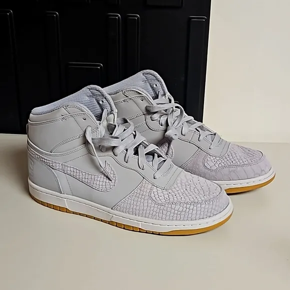 BN Nike High Lux Wolf Grey