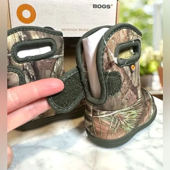 BOGS Mossy Oak Winter Snow WATERPROOF WASHABLE INSULATED Toddler Boots Size 4