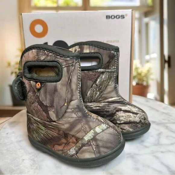 BOGS Mossy Oak Winter Snow WATERPROOF WASHABLE INSULATED Toddler Boots Size 4