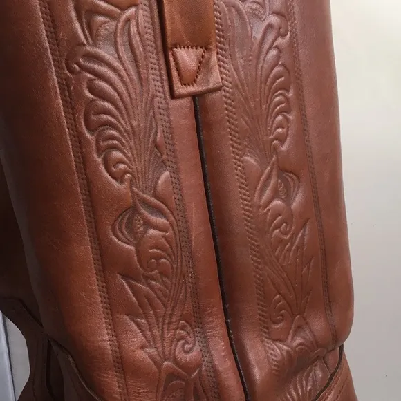 BOOTS FOR MEN.