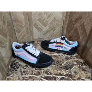 Brand New Vans Men's Off The Wall Skateboard  Shoes Size 8. 012