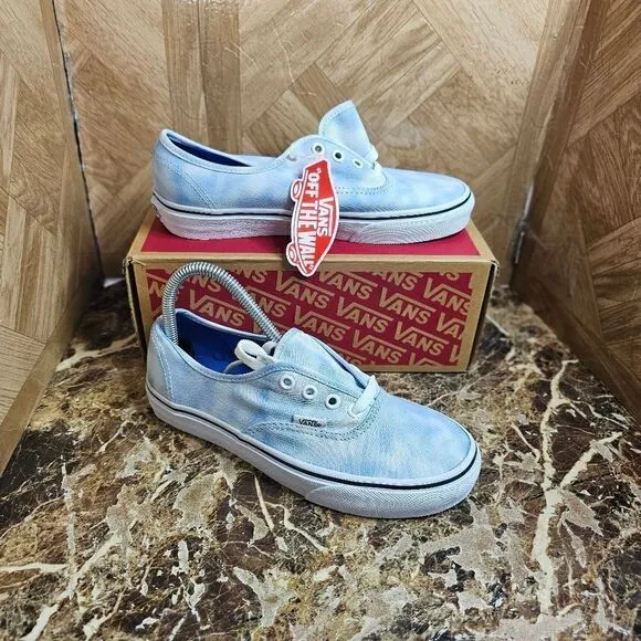Brand New Vans women's Off The Wall skateboard blue palace shoes size 6.5.    03