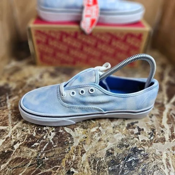 Brand New Vans women's Off The Wall skateboard blue palace shoes size 6.5.    03