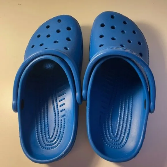 Bright Blue Classic Crocs Size 6 New