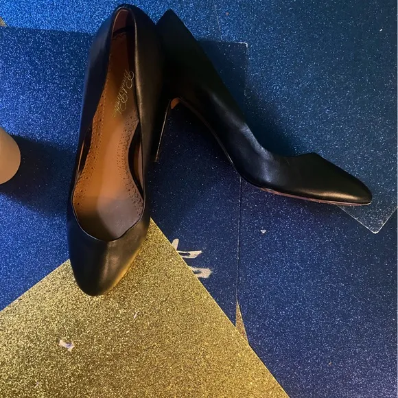 BROOKS BROTHERS BLACK LEATHER STILETTO HEEL Shoes LUX CLASSIC EUC