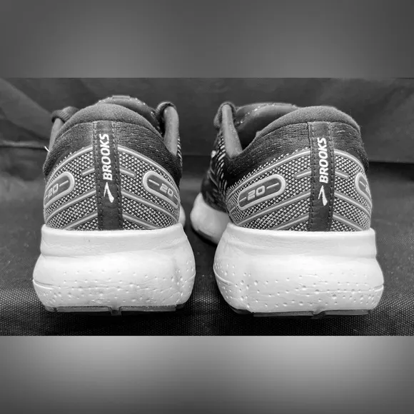Brooks Glycerin 20 Women’s Running Shoes – Size 10.5 D Wide Black/Gray–Preowned