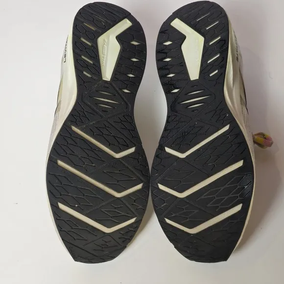 Brooks Womens Levitate SF 6 LE 1203851B141 White Multi Running Shoes Size 9.5 B