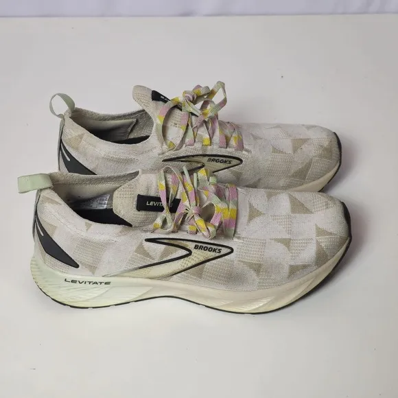 Brooks Womens Levitate SF 6 LE 1203851B141 White Multi Running Shoes Size 9.5 B