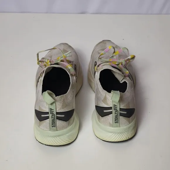 Brooks Womens Levitate SF 6 LE 1203851B141 White Multi Running Shoes Size 9.5 B