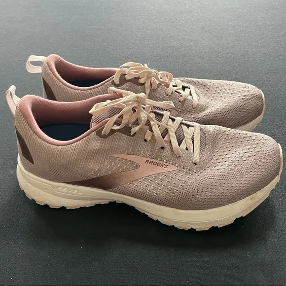 Brooks Women's Revel 4 Running Shoes size 9.5