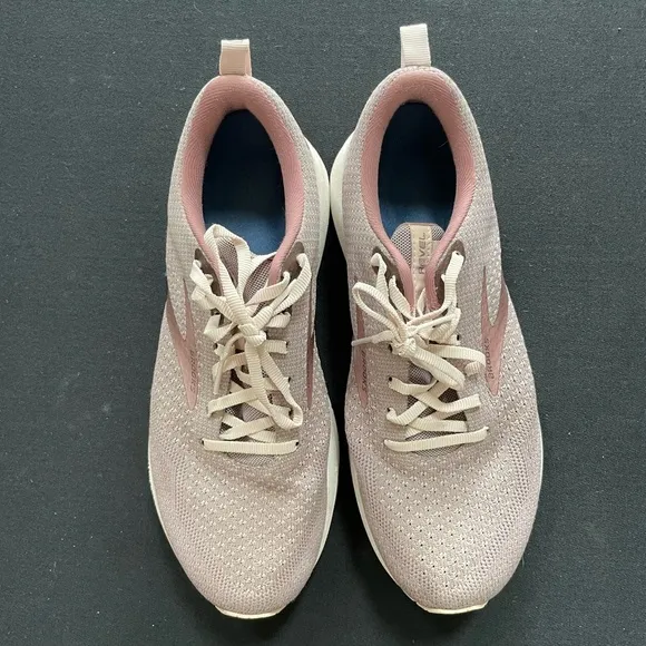 Brooks Women's Revel 4 Running Shoes size 9.5