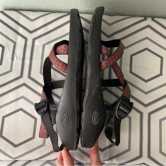 Chaco | Men’s 11 Red Toe Strap Walking Outdoor Sandals