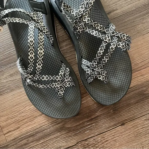 Chaco Sandals Women's 11 ZX/2 Classic Black &amp; White Outdoor Gorpcore
