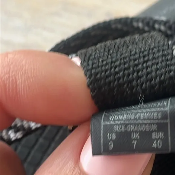 CHACO ZX/2 CLASSIC WOMEN'S SANDALS size 9 strappy chacos walking hiking