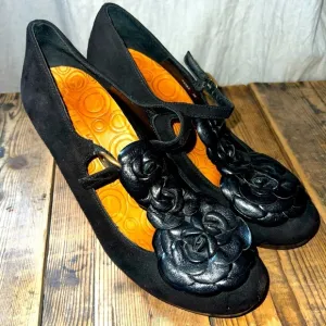 CHIE MIHARA Black Leather PLATFORM PUMPS FLORAL APPLIQUE Black HEELS Size 8.5