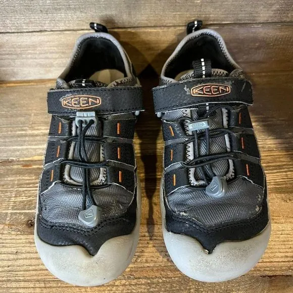 Childrens Kids Keen Knotch Hollow Black Outdoor Water Sneakers Shoes Size 1‎ Y