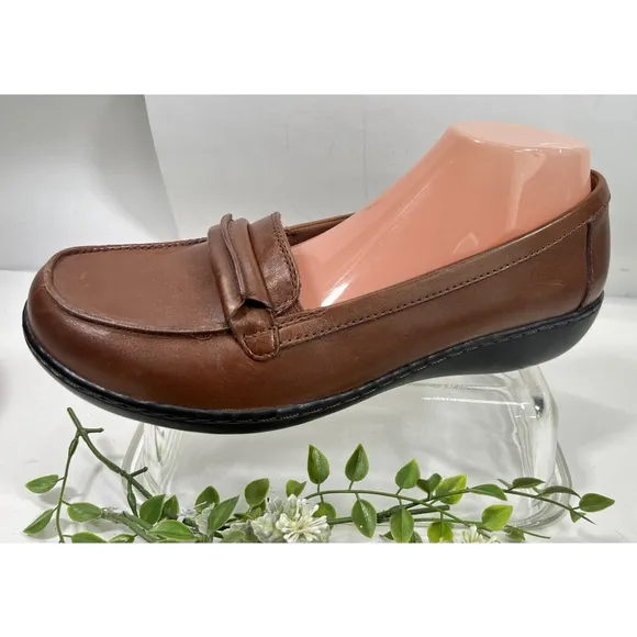Clarks Collection Ashland Lily Loafer Flat Shoes Brown Leather Slip On 11 W New