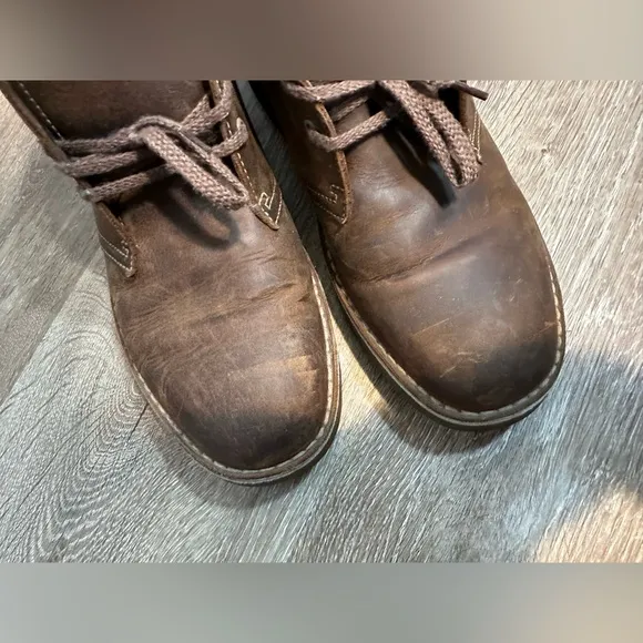 CLARKS MEN'S BUSHACRE 2BEESWAX LEATHER men size 9