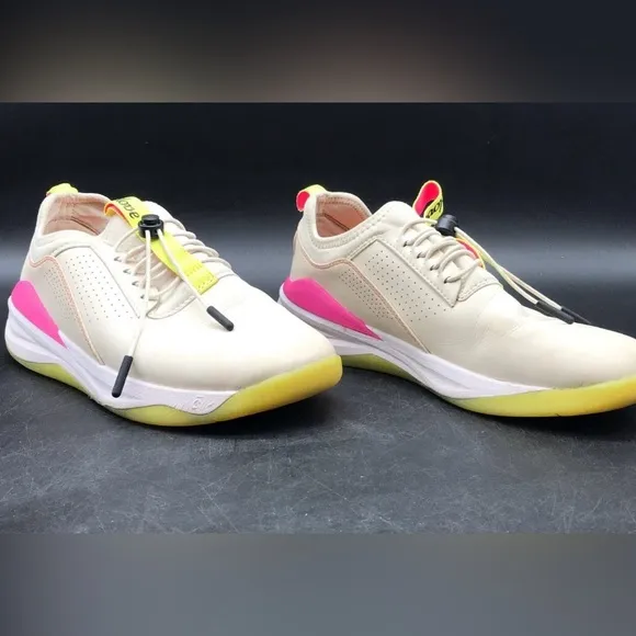 Clove Women’s Classic Sneaker in Lemon Aid