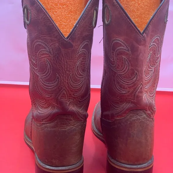 Cody James  men 6 cowboy boots
